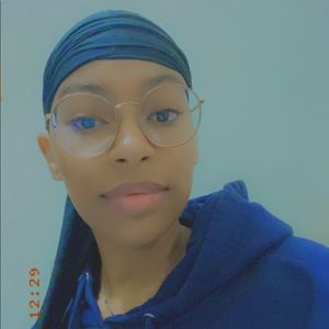 Meet your Posher, Karina